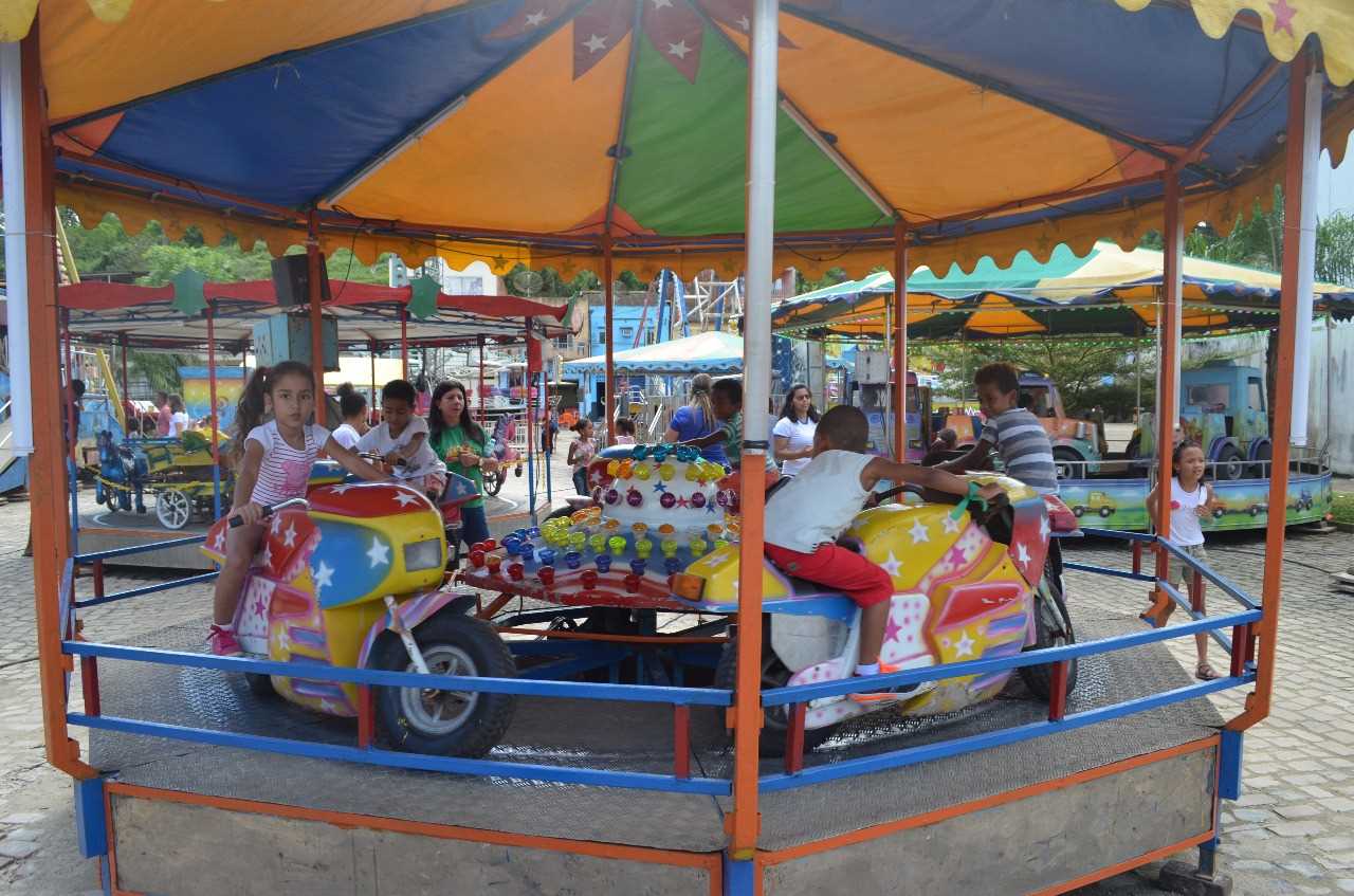 CRAS realiza tarde de diversão no Parque para seus usuários